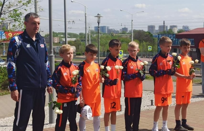 Воспитанники команд U-13 и U-11 РЦОП «Стайки» посетили мемориал "Памяти" на Петровщине изображение 8 Воспитанники команд U-13 и U-11 РЦОП «Стайки» посетили мемориал "Памяти" на Петровщине изображение 7
