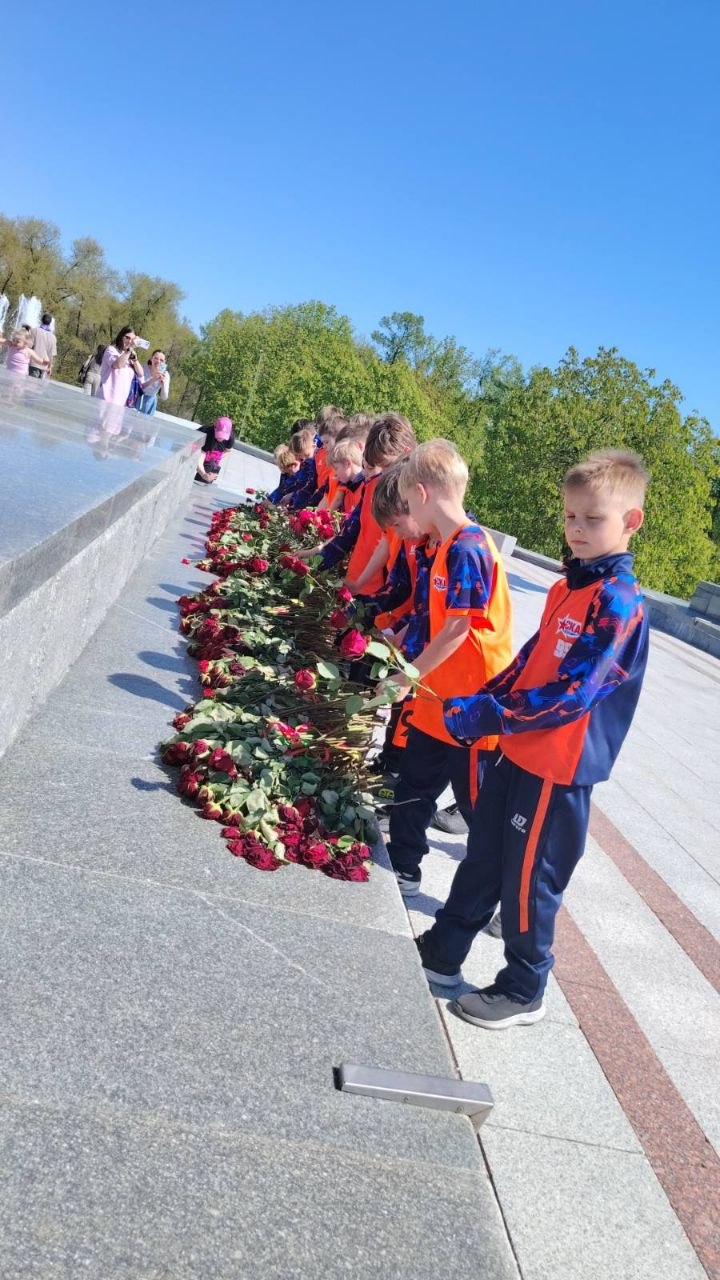 Память поколений: футболисты РЦОП «Стайки» в музее Великой Отечественной войны изображение 2 Память поколений: футболисты РЦОП «Стайки» в музее Великой Отечественной войны изображение 1